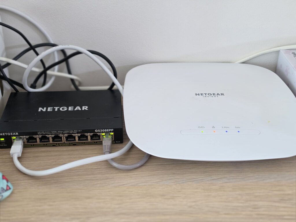홈네트워크로 사용 중인 NETGEAR GS308EPP와 NETㅎㄸㅆㄲ